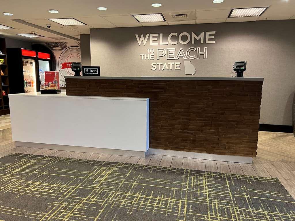 Hampton Inn Каммінґ Екстер'єр фото