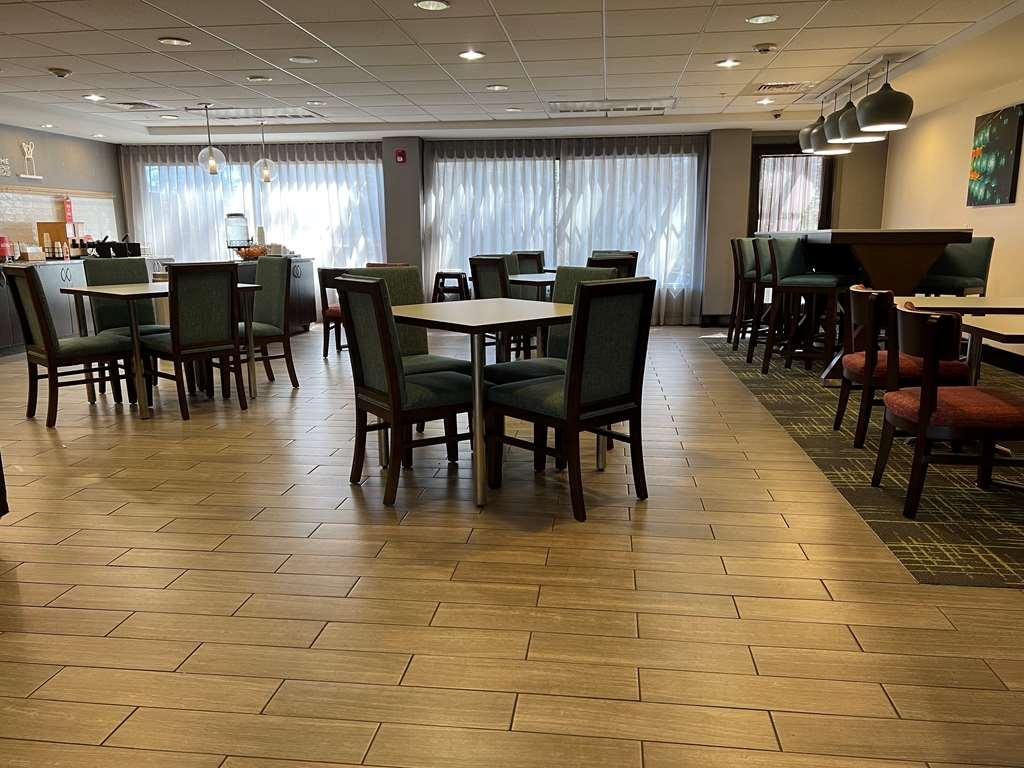 Hampton Inn Каммінґ Екстер'єр фото