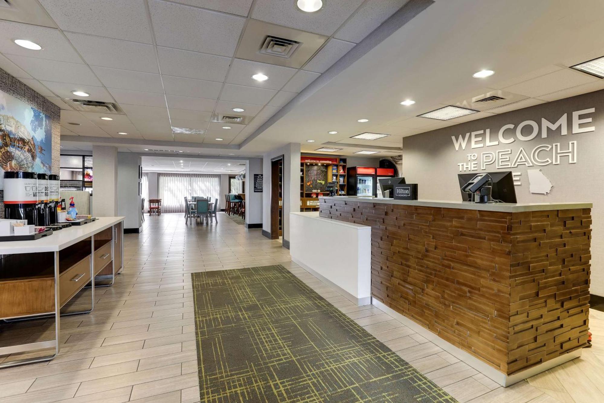 Hampton Inn Каммінґ Екстер'єр фото